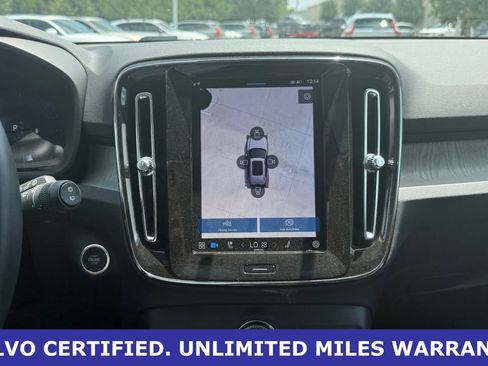 Certified 2025 Volvo XC40 B5 Plus AWD/4WD image 24