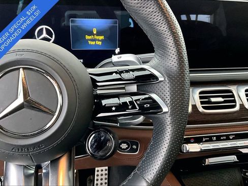 Used 2024 Mercedes-Benz GLS 63 AMG 4MATIC image 25