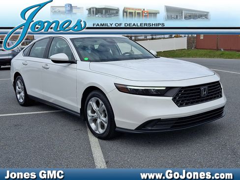 Certified 2023 Honda Accord LX image 1