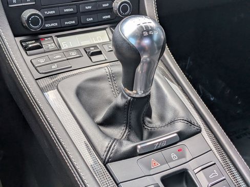 Certified 2023 Porsche 718 Boxster Spyder RWD image 20