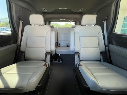 Used 2023 Chevrolet Tahoe Z71 w/ Luxury Package AWD/4WD image 13