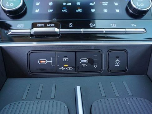 Used 2025 Hyundai Santa Fe Limited image 23