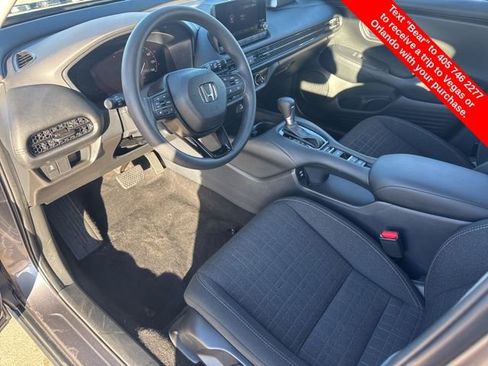 Used 2025 Honda HR-V LX image 15