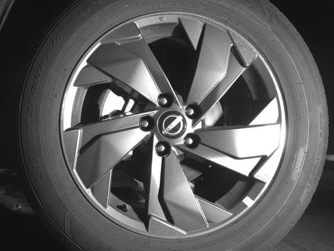 Used 2025 Nissan Rogue SV FWD image 12