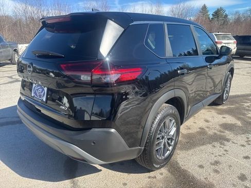 Used 2023 Nissan Rogue S image 6