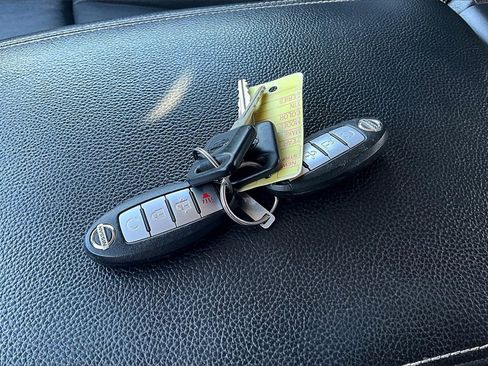 Used 2017 Nissan Titan PRO-4X image 34