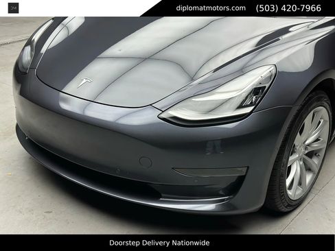 Used 2018 Tesla Model 3 Long Range image 13