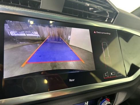 Used 2025 Audi Q3 2.0T Premium w/ Convenience Package image 31