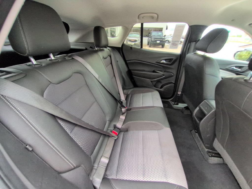 Used 2025 Chevrolet Trax LT w/ LT Convenience Package FWD image 29