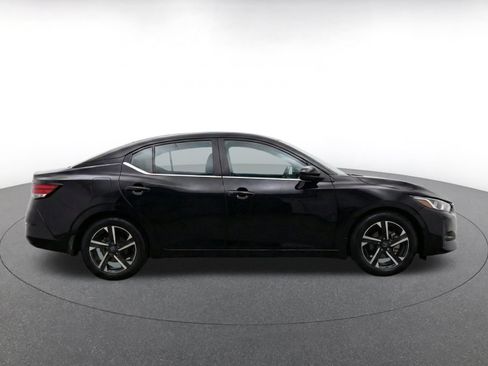 Used 2025 Nissan Sentra SV FWD image 8
