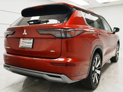 New 2025 Mitsubishi Outlander SEL image 5