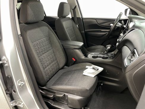 Used 2022 Chevrolet Equinox LT image 41
