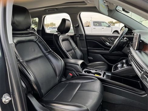 Used 2020 Lincoln Corsair Reserve w/ Appearance Package image 30