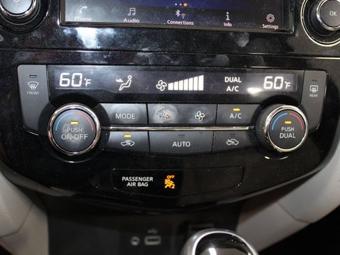 Used 2020 Nissan Rogue Sport SV FWD image 27