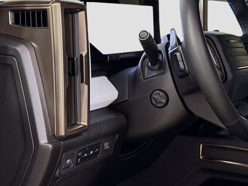 Used 2024 GMC Hummer EV 3X AWD/4WD image 12