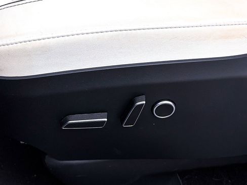 Used 2023 Tesla Model X Plaid image 20