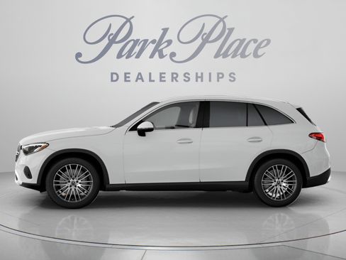 Certified 2026 Mercedes-Benz GLC 300 image 4