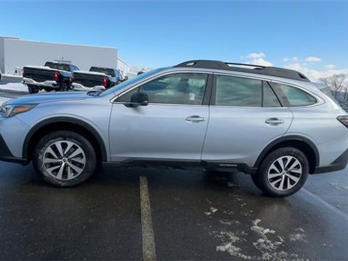 Used 2022 Subaru Outback 2.5i image 5
