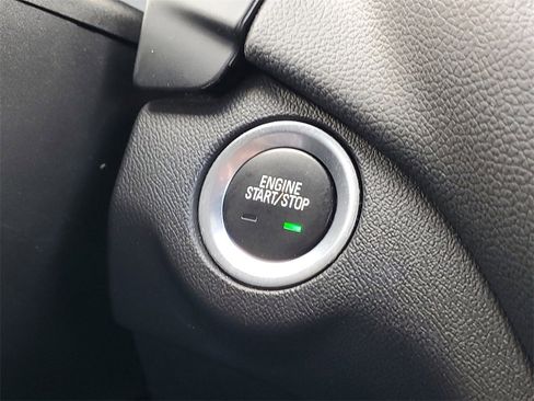 Used 2023 Chevrolet Equinox LT image 32