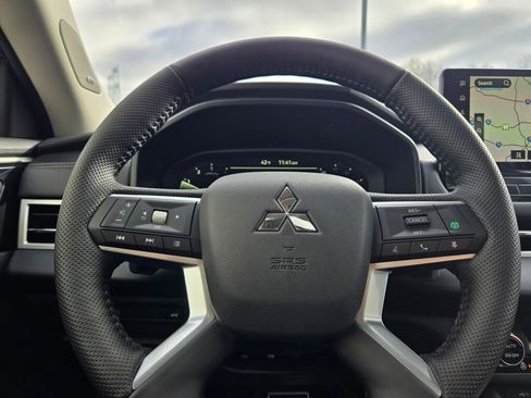 New 2026 Mitsubishi Outlander SEL image 33