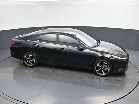 Used 2023 Hyundai Elantra Limited w/ Cargo Package image 38