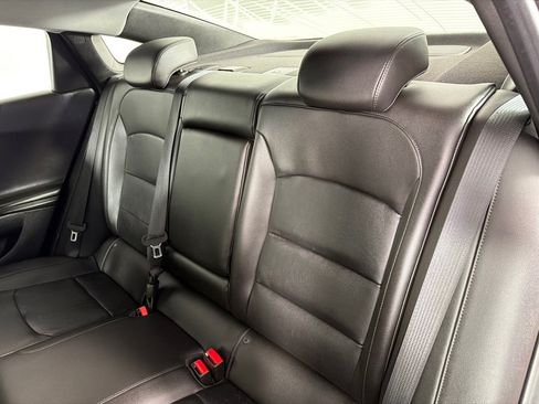 Used 2016 Chevrolet Malibu LT w/ Leather Package FWD image 18
