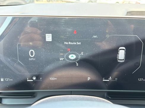 New 2027 Kia Carnival SX w/ Dark Edition Package FWD image 11