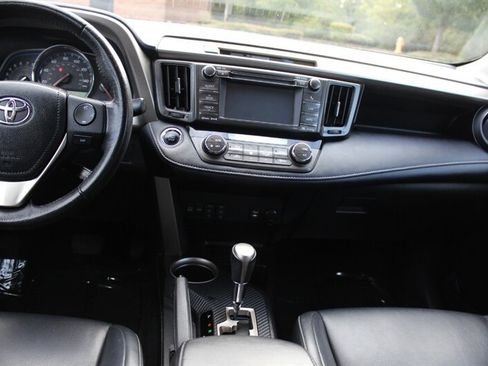 Used 2013 Toyota RAV4 Limited AWD/4WD image 14