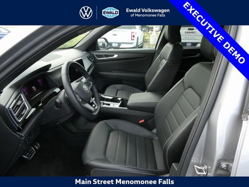 New 2025 Volkswagen Atlas Cross Sport SEL R-Line image 32