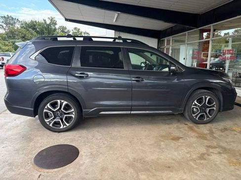 Used 2023 Subaru Ascent Limited w/ Technology Package AWD/4WD image 19