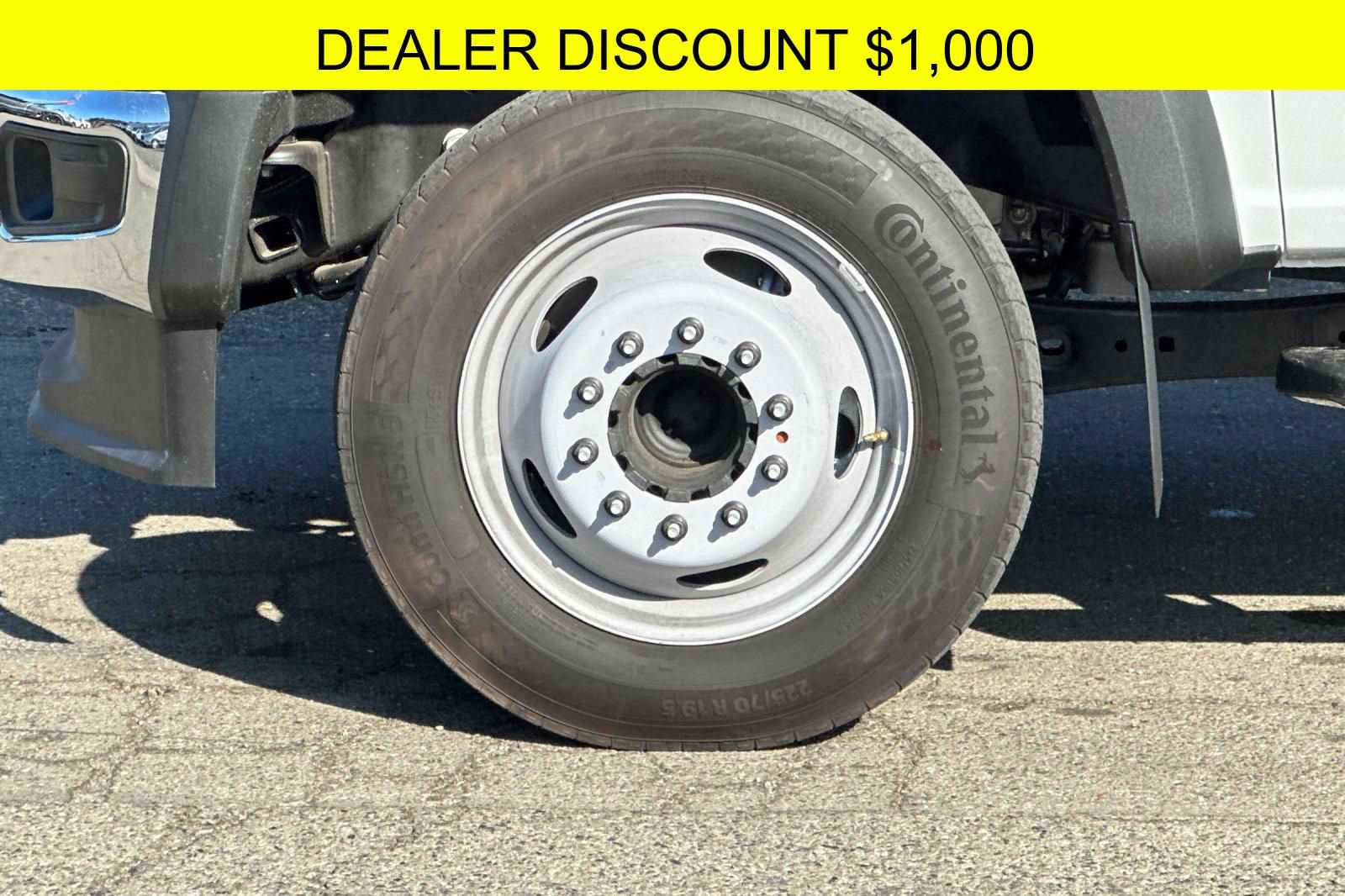 New 2024 Ford F550 2WD Regular Cab Super Duty image 17