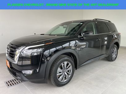Used 2025 Nissan Pathfinder SV