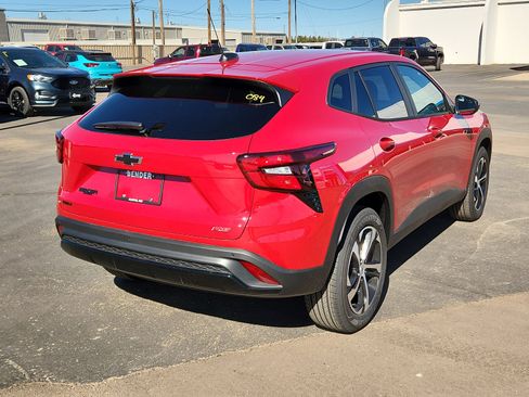 New 2026 Chevrolet Trax RS w/ Sunroof Package image 4