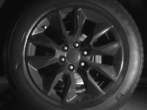 Used 2021 Chevrolet Silverado 1500 Custom AWD/4WD image 10
