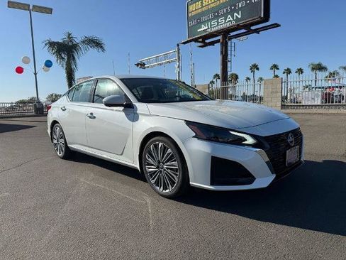 New 2025 Nissan Altima 2.5 SL image 1