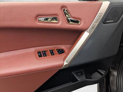 Used 2023 BMW iX xDrive50 w/ Premium Package image 10