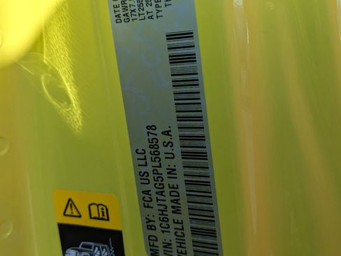 Used 2023 Jeep Gladiator Willys image 11