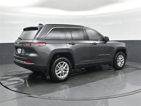 New 2025 Jeep Grand Cherokee Laredo X w/ Luxury Tech Group I image 3