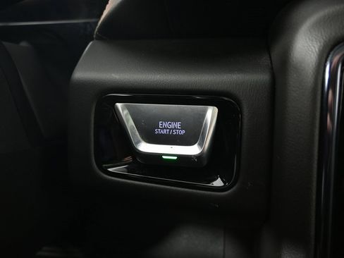 Used 2025 GMC Yukon AT4 image 31