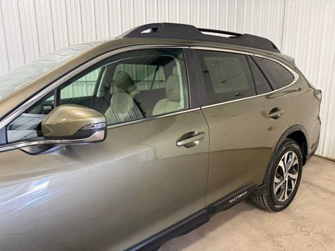 Certified 2022 Subaru Outback Limited AWD/4WD image 7