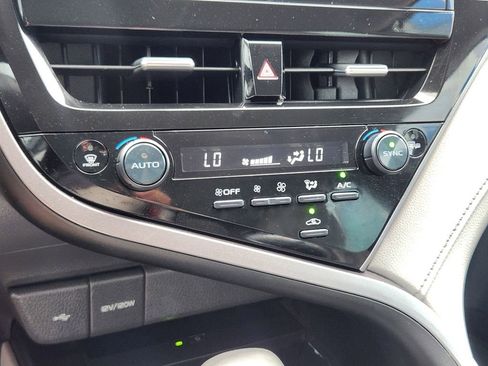 Used 2024 Toyota Camry XLE FWD image 20