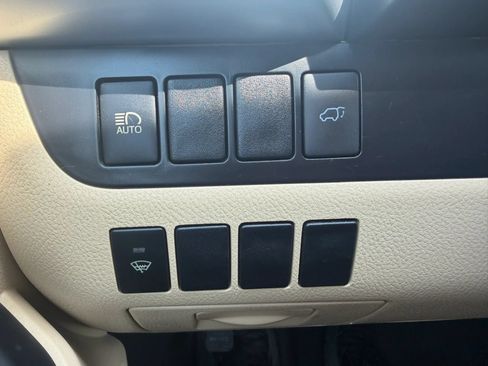 Used 2019 Toyota Highlander XLE AWD/4WD image 17