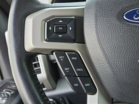 Used 2022 Ford F250 Lariat image 23