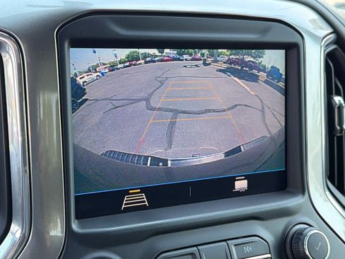 Used 2021 Chevrolet Silverado 2500 LT AWD/4WD image 16