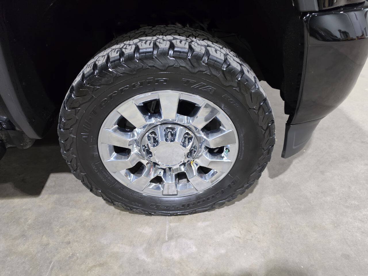 Used 2016 GMC Sierra 2500 Denali w/ Duramax Plus Package AWD/4WD image 25