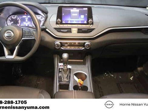 Used 2022 Nissan Altima 2.5 SV image 12