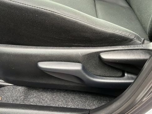 Used 2017 Toyota RAV4 LE image 23