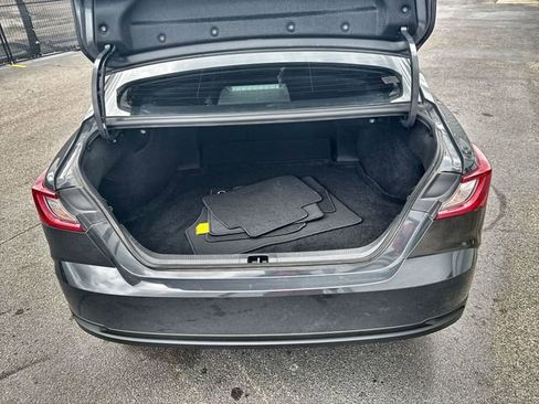 Used 2025 Toyota Camry LE image 31