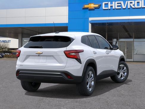 New 2026 Chevrolet Trax LS w/ Driver Confidence Package FWD image 4