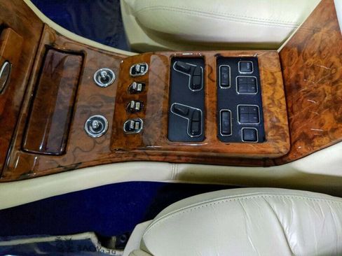 Used 2000 Rolls-Royce Silver Seraph image 19